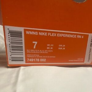 Nike Shoe Women’s Flex Experience RN 4 Shoe Size 7